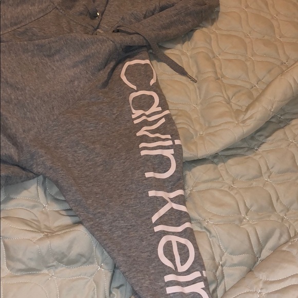 calvin klein hoodie - Picture 3 of 3